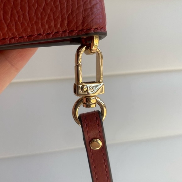 Michael Kors Wallet - Picture 9 of 13